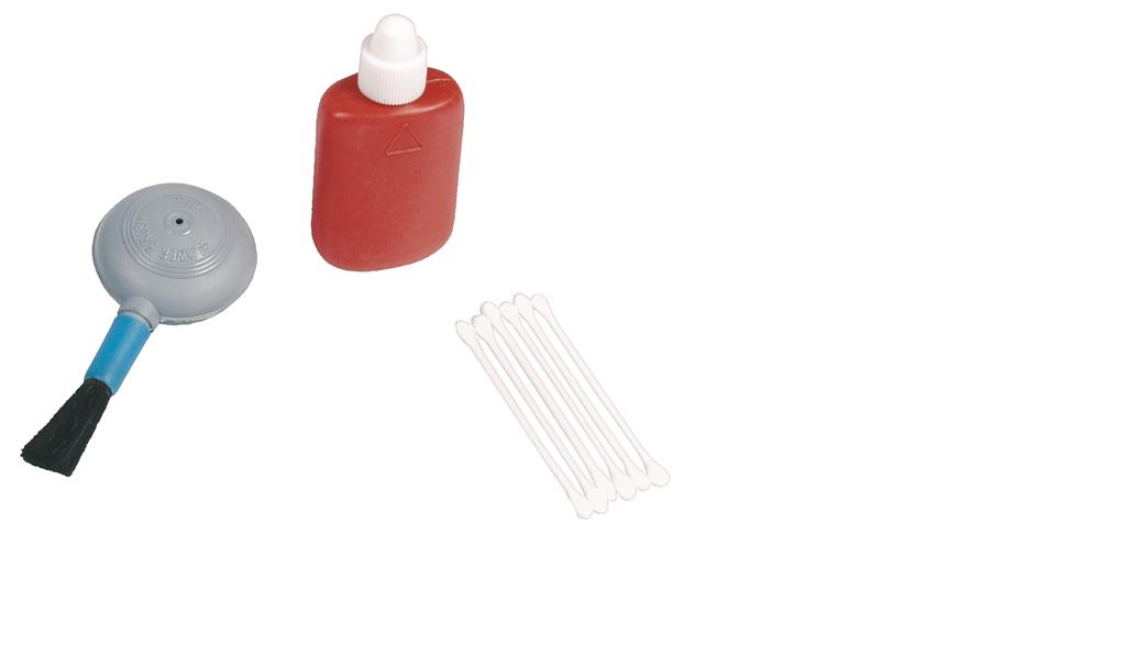 Cleaning Kit with 5 Components in Blister