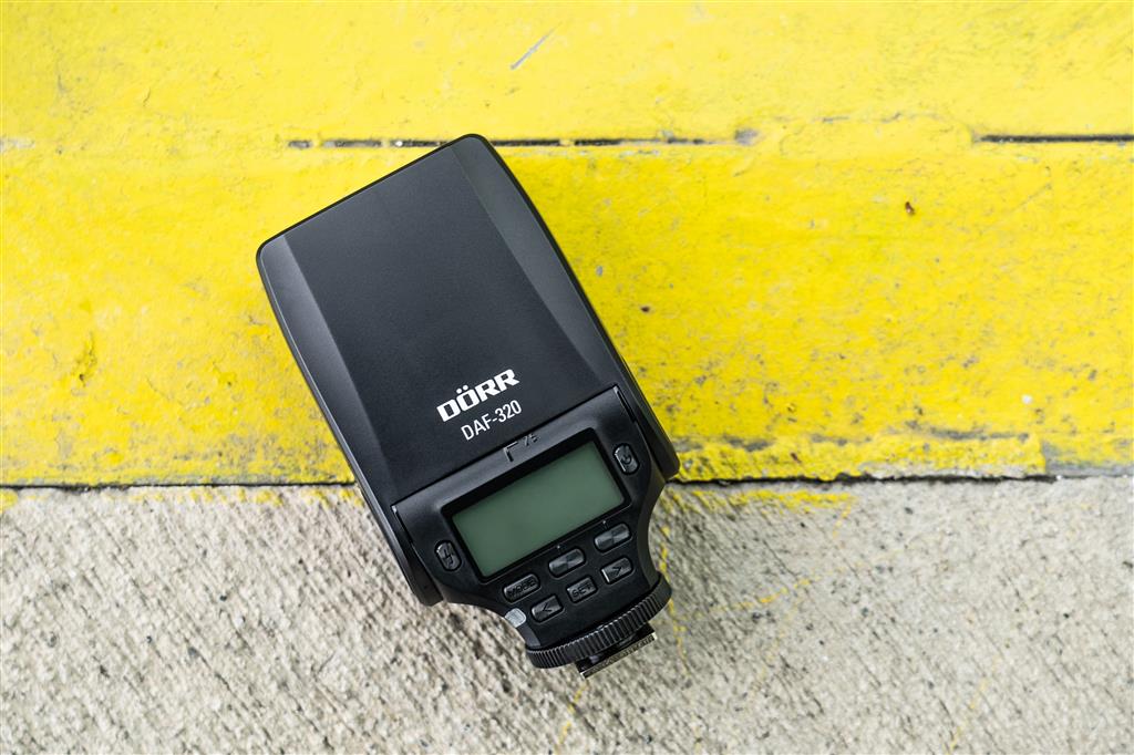 DAF-320 TTL Flash for Nikon